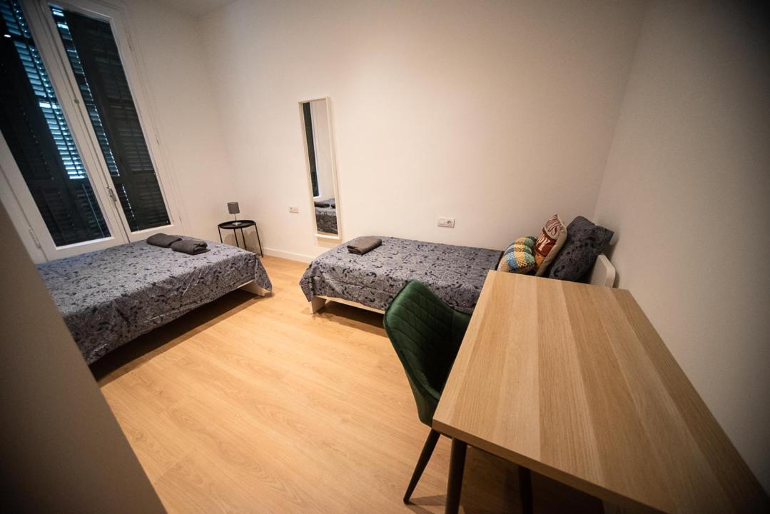 By Universitat Rooms Barcelona Eksteriør billede