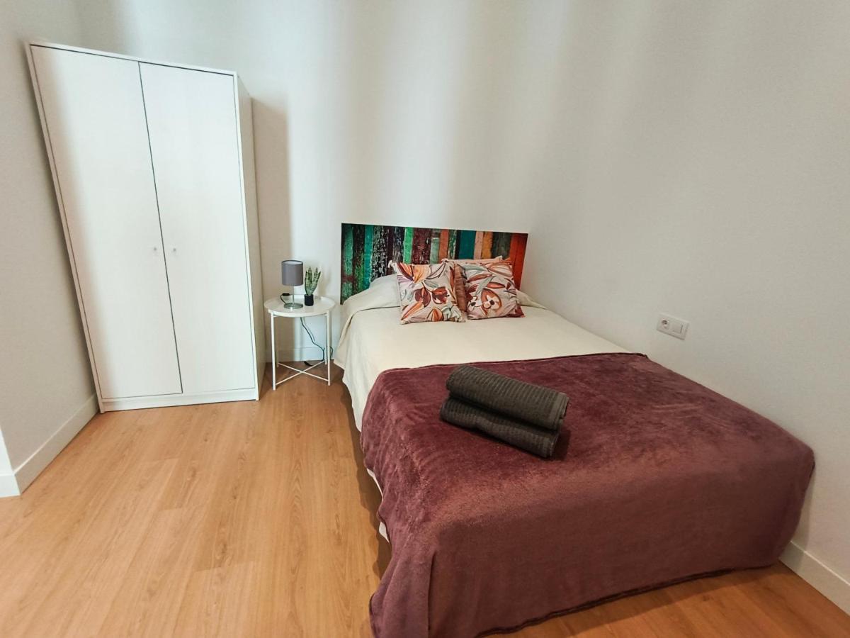 By Universitat Rooms Barcelona Eksteriør billede