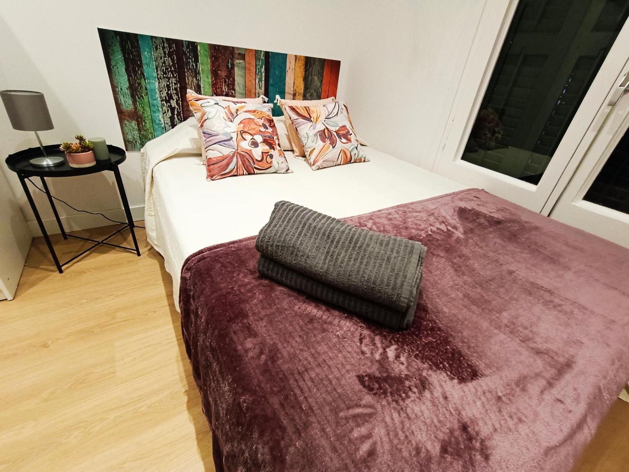 By Universitat Rooms Barcelona Eksteriør billede